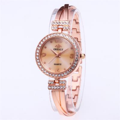 China Popular Women's Fashion Lady Alloy Bracelet Watch Classic Lady Watch Custom Fashion Bracelet Wrist Watch for sale