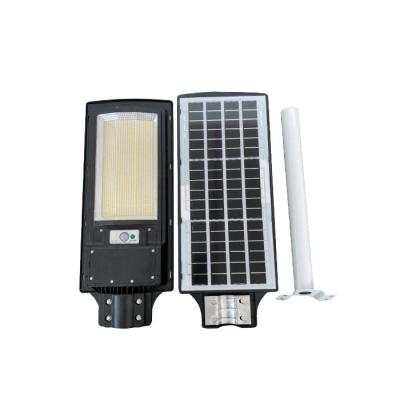 China ROAD 2022 Hot Sale Ip66 Outdoor Solar Street Light / Led Solar Street Light for sale