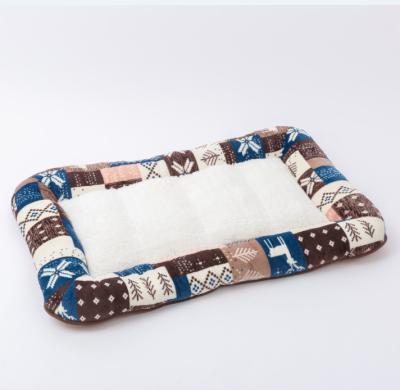 China 2022 Luxury Soft Warm Xmas Air Viable Layer Supplier Pet Embossing Sherpa Plush Flannel Pet Bed Brown Square Luxury for sale