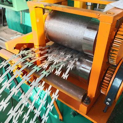 China Building Material Shops Automatic High Speed ​​Razor Blade Barbed Wire Making Machine for sale