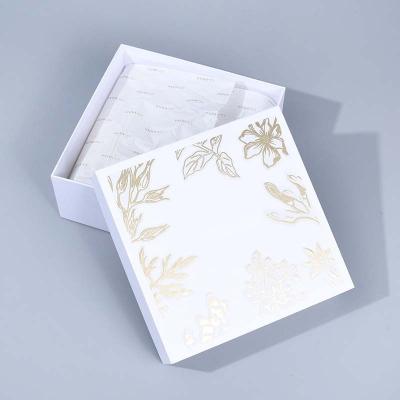 China Custom Wholesale Recyclable Luxury Paper Boxes With Logo Cosmetic Pacgaking Gift Boxes for sale