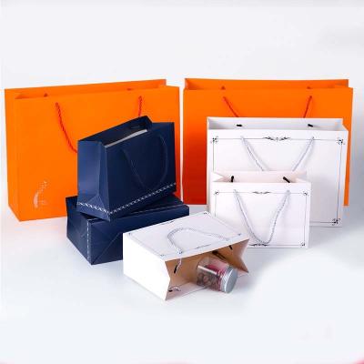 China Recyclable Customized Customized Packaging Bags Simple Design Luxury Art Paper Bags Gift for sale