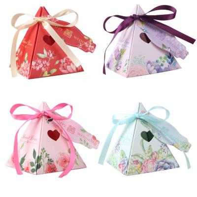 China Recyclable Sweet Love Floral Triangular Pyramid Style Wedding Favors Gifts Box Candy Paper Boxes Party for sale