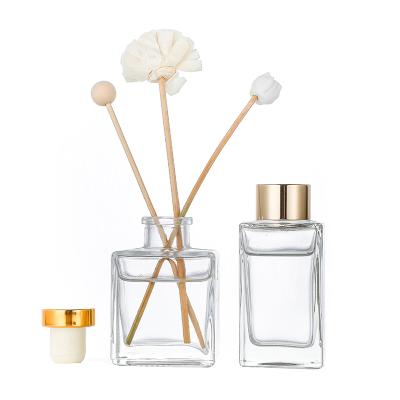 China Cosmetic Manufacture 115ml Square Shaped Reed Diffuser Aromatherapy Glass Bottle With Aluminum Screw Cap for sale