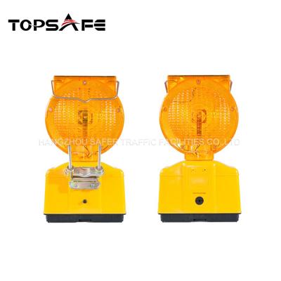 China (90-100 times per minute) Solar Power Road Flashing Amber Led Strobe Beacon Security Warning Light Traffic Barricade Light for sale