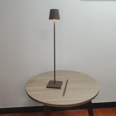 China Modern New Design Classic Floor Lamp Indoor Lighting Single Led Floor Lamp With Metal Shade for sale