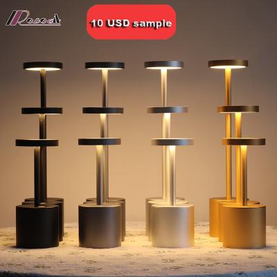 China Modern Bar Table Lamp USB LED Table Light Wireless Rechargeable Portable Desk Lamps for sale