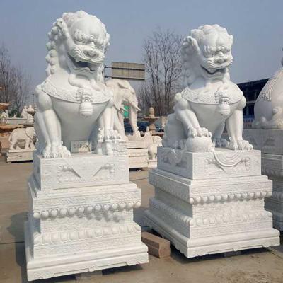 China Custom Outdoor Natural Marble Lion Life Size Marble Lion Sculpture Decoration Statue Stone Animal Lion For Sale for sale