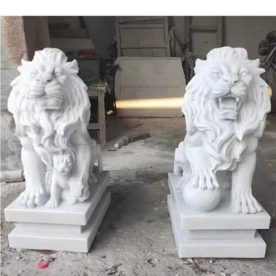 China Factory Real Size Natural White Marble Lion Statue Hand Carved Stone Sculpture Outdoor Decoration For Sale for sale