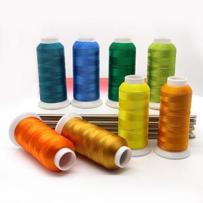 China Maschine für die industrielle Stickerei 4000 Yard 75d 120d/2 Polyester Stickerei Nähgarne zu verkaufen