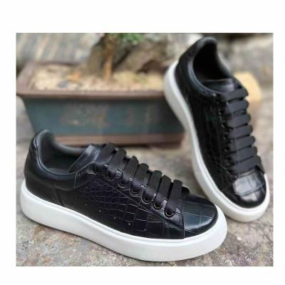 China Anti-Odor New Designer Men Casual Shoes Fashion Crocodile Genuine Leather Men Shoes High Quality Dress Men Casual Work Shoes for sale