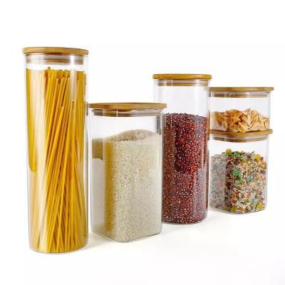 China Sustainable Custom Large Style Kitchen Food Spice High Borosilicate Glass Container Storage Jars With Lid for sale