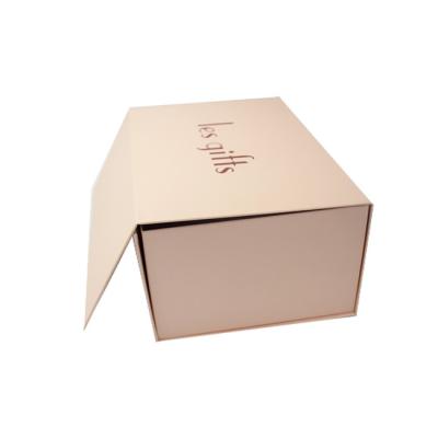 China Free Sample Free Design Logo Printed Multi-size Recyclable Recycled Cardboard Packaging Magnetic Closure Pink Foldable Paper Gift Boxes for sale