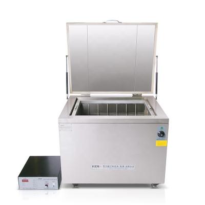 China Industrial ultrasonic washing machine for engine car parts ultrasonic cleaning machine à venda