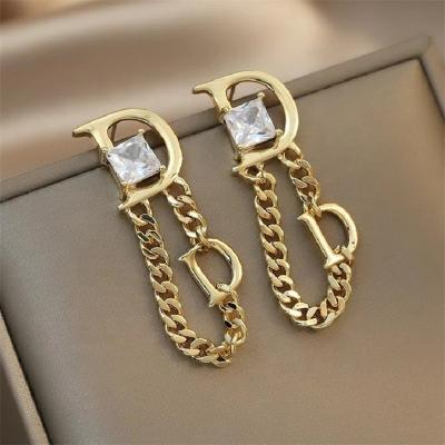 China New Design Hiphop MC-25 South Korea Fashion Jewelry Zircon Letter D Square Tassel Stud Earrings Elegant Women Party Gift Chain Accessories for sale