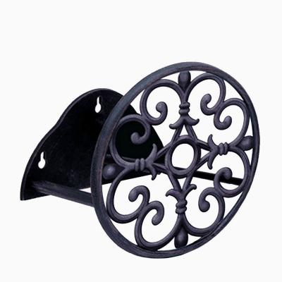 China Garden Accessories Cast Iron Wall Mount Hose Reel for sale