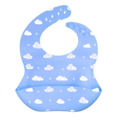 China BPA Free One Size Solid Silicon Bibs Set Food Grade Green Soft Silicone Bibs for sale