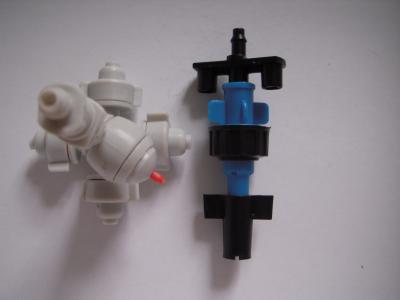 China four way dripper  with  anti-drip valve for sale