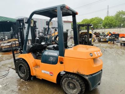 China 3 ton gebruikte Toyota vorklift origineel uit Japan Toyota vorklift tweedehands 3000mm Te koop