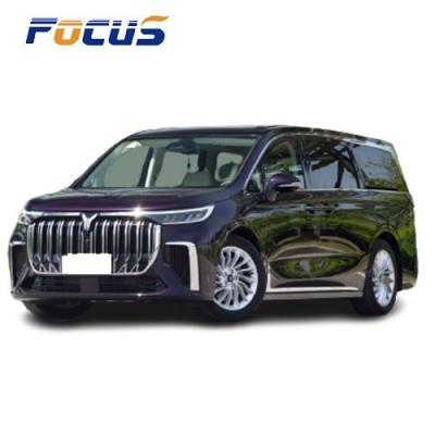 China Electric Premium Large MPV Dong Feng Voyah Dreamer Luxury New Energy Car Hybrid/Pure 7 Seats or 4 Seats New Car for Big Family for sale