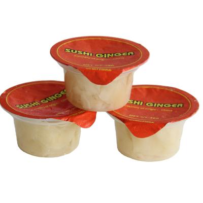 China Small Plastic Cup 30g PRESERVED Sushi Ginger Slices Red And White Pickled Ginger for sale