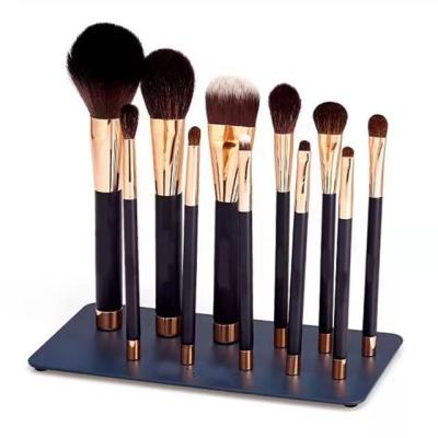 China Magnetic Flat Brush Private Label Makeup Brush Set with Steel Plate or Holder Frame for sale