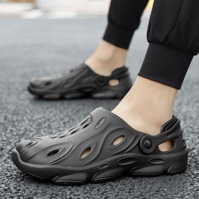 China New Men's Large Size Anti-slippery Amazon Sandals Fashion Beach Outdoor Slippers Breathable Shoes Clogs Man for sale