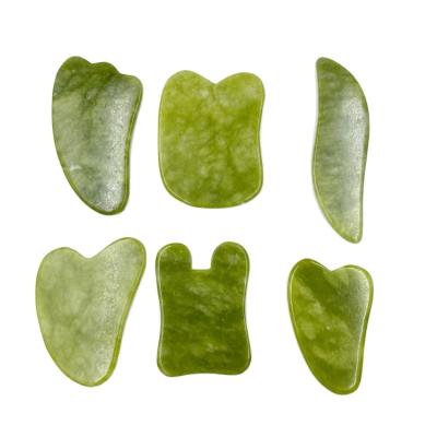 China Natural Dark Jade Stone Green Facial Stone Xiuyu Massage Board Guasha Drop Scratch Heart Shaped Board for sale