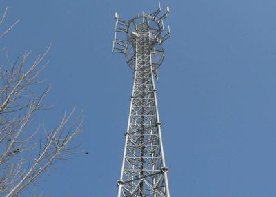 China Arco protegido CO2 que suelda con autógena la torre de acero tubular de la galvanización en baño caliente, la torre de antena de acero del enrejado con los pernos y nueces en venta