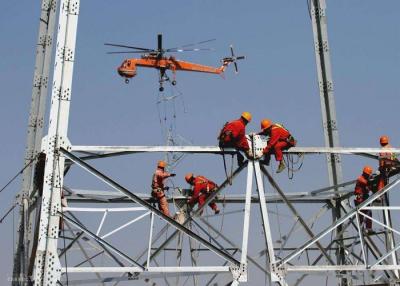 China Torres de alto voltaje de plata de la transmisión, línea aérea torre de la alta tensión en venta