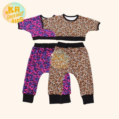 China New Designed Casual Thick De Velvet Fabric Leopard Printing Kid Clothing Fall Outfits For Infant for sale