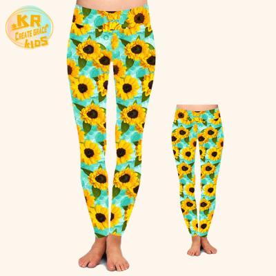 China Mommy and me leggings long pants Anti-wrinkle fashion flower pattern clothes mommy and me pants for sale