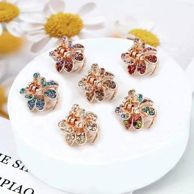 China Fashionable Rhinestone Mini Hair Claw Retro Diamond Flower Women Girls Crab Claw Clip Small Hairpins Hair Crabs Girls Hair Accessories for sale