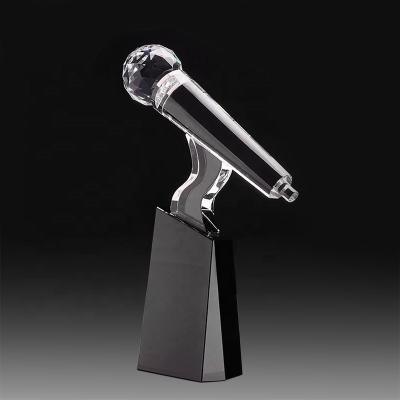 China Europe Pujiang Custom Engraved Clear Crystal Glass Microphone Trophy Singing Award With Black Crystal Base For Music Souvenirs Gifts for sale