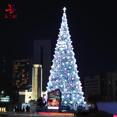 China Outdoor 60ft Commercial Giant Lighting Christmas Tree 20ft 30ft 40ft 50ft 3D LED Pattern Light Christmas Tree Use For Shopping Mall Decoration for sale