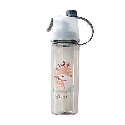 China Sports water bottle design 600ml plastic sport spray drinking water bottle with spray and straw for sale