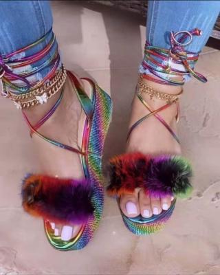 China 2021 New Style Anti-slippery Thick-soled Rhinestone Foot Ring Straps Colorful Turkey Feather Color Sandals Women for sale