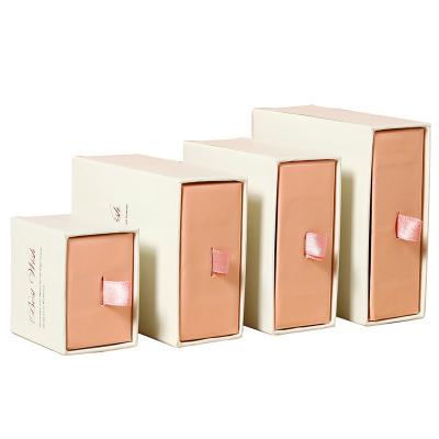 China Recyclable Wholesale Custom Gift Box Paper Color Cardboard Gift Packaging Luxury Hard Lid And Plain Paper Box for sale