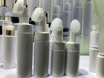 China 50ml  100ml 150ml  Wash Face Mousse Bottle Plastic Cosmetic Foam Pump Bottle With silicone brush top Top for sale