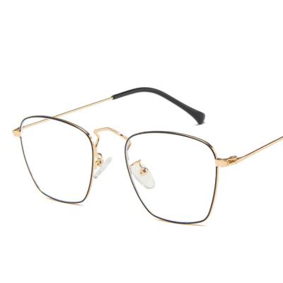 China 3040 Flat Light Square Metal Fashion Eyeglasses Optical Frames Glass Frame Computer Square Mirror Frame for sale