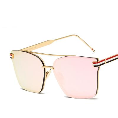 China Comfortable Korean Oversized Fashion Women Glare Metal Frame Colored Glasses Sunglasses Outdoor Retro 8512 for sale