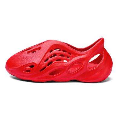 China Yezzy Cozy Hole Cavity Garden EVA Super Light Pure Color Unisex Leisure Summer Coconut Clogss for Men and Women for sale