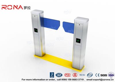 China La puerta de la barrera del brazo del descenso del acero inoxidable 304 bidireccional monta el control de acceso en venta