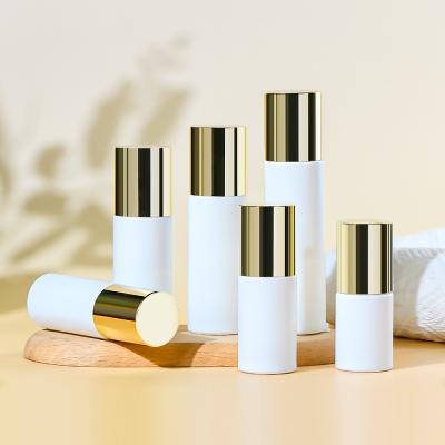 China Privélabeling Op maat gemaakte cosmetische flessen met beveiligde doppen en lekkagebestendige vormgeving Te koop