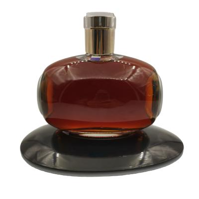 China Super Flint Barrel Shaped Special Decorative Vodka Hoson Bar Custom Top Glass Bottle For Brandy for sale