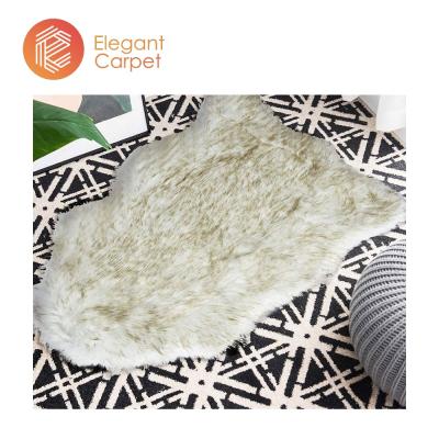 China Washable White Sheepskin Plush Fur Blankets Faux Fur Rug Fur Floor Mat Machine made for sale