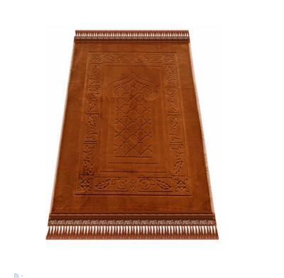 China Anti-Slip Muslim Prayer Blanket Polyester Turkey Prayer Rug Velvet Foldable Size for sale