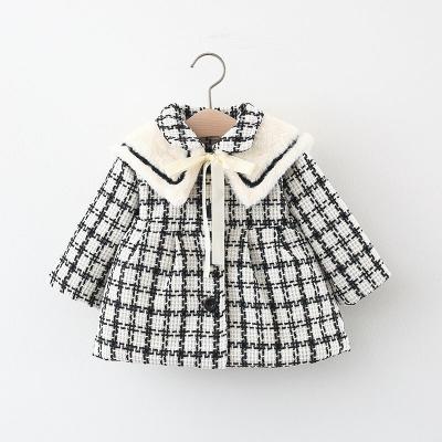 China Anti-wrinkle PETER PAN COLLAR PLAID AUTUMN AND WINTER KIDS GIRL SOFT WARM DRESS COAT COAT for sale