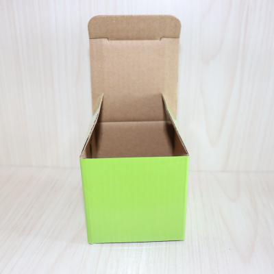 China Recycled Materials Corrugated Paper Full Green Color Glossy Cheap Strong Design Box for sale