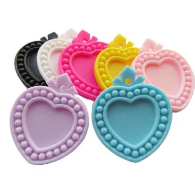 China Europe 7 Colors Round Flatback Resin Heart Charm Finding Filigree Border for sale